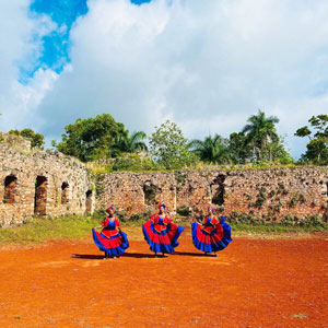 Sa Yo Te Kwè A Se Pa Sa - Racine Nago